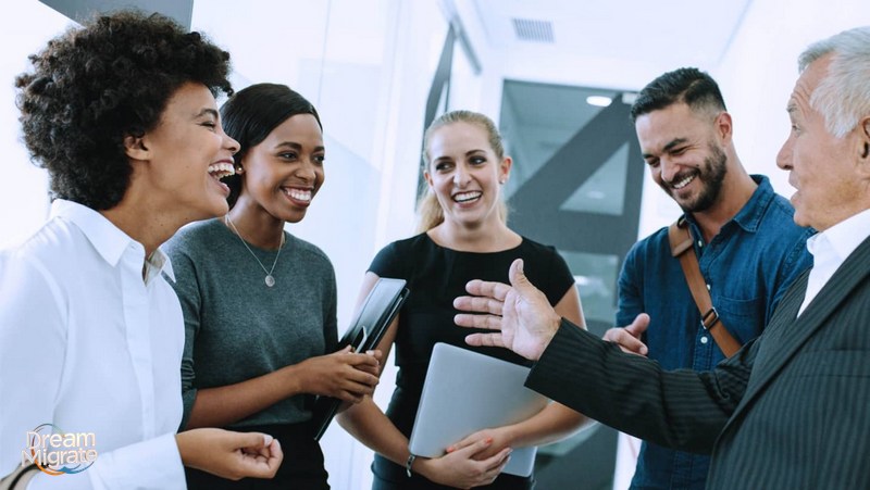 چگونه با فرهنگ کاری جدید سازگار شویم؟